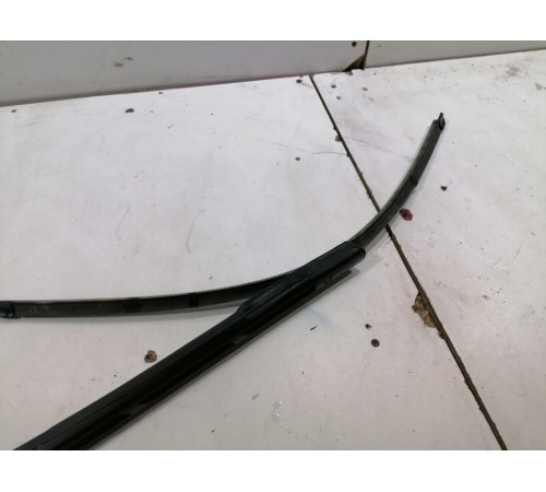 Поводок стеклоочистителя (левый)