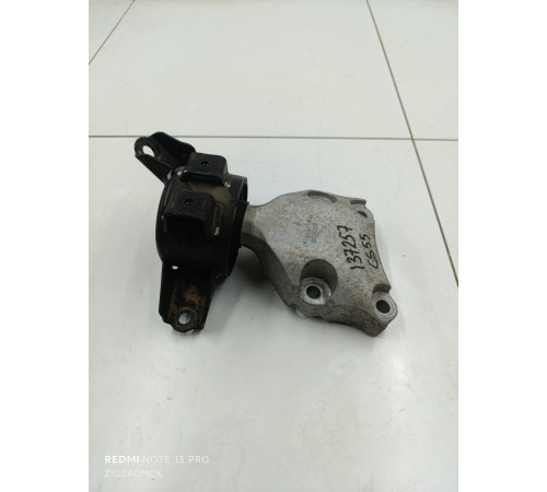 Опора двигателя левая