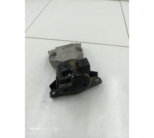 Опора двигателя левая