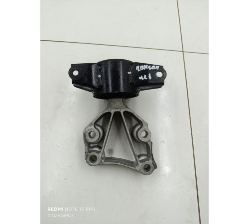 Опора двигателя левая