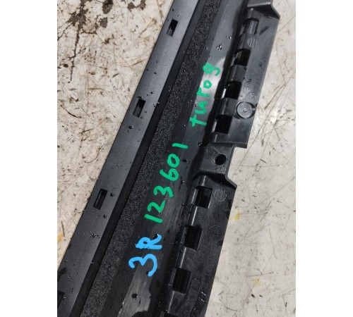 Накладка двери задняя правая