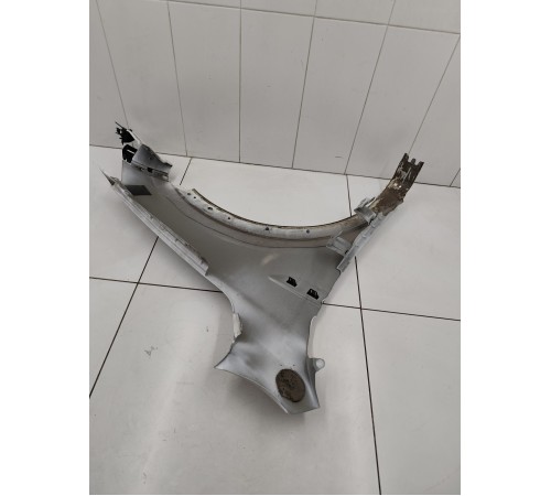 Крыло переднее левое