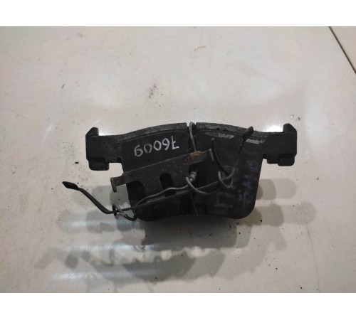 Тормозные колодки (передние правые)