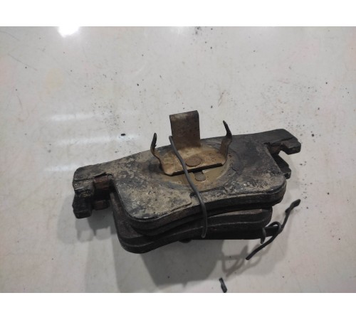 Тормозные колодки (передние правые)