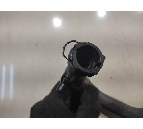 Патрубок системы охлаждения