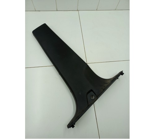 Обшивка центральной стойки правая нижняя