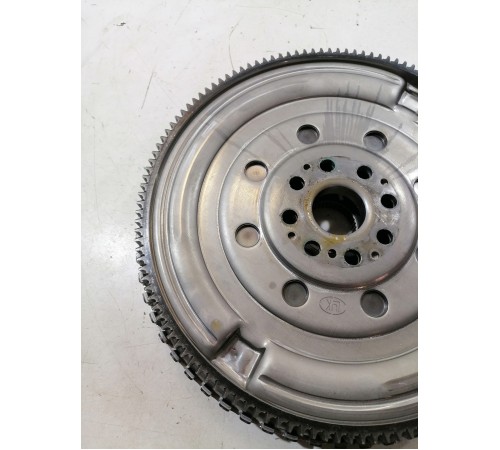 Маховик двигателя