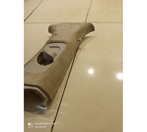 Обшивка центральной стойки(правая верхняя)