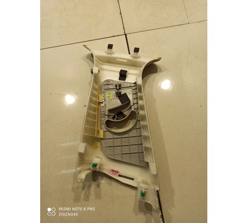 Обшивка центральной стойки(правая верхняя)