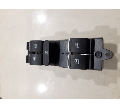 Блок управления стеклоподъемниками (передний левый)