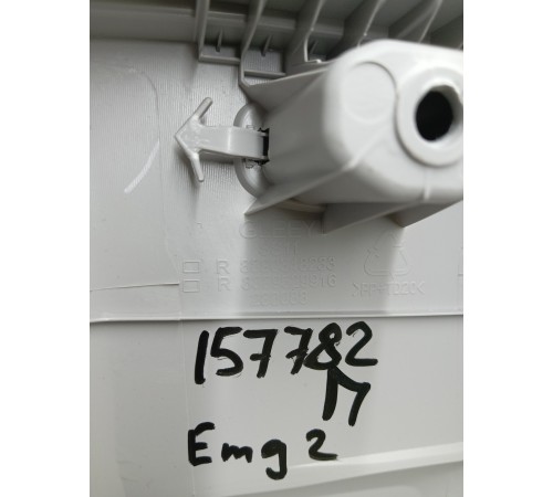 Обшивка центральной стойки (верхняя) правая