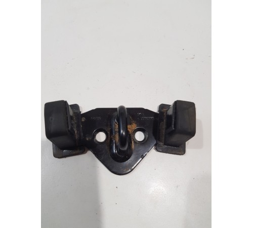 Ответная часть замка багажника