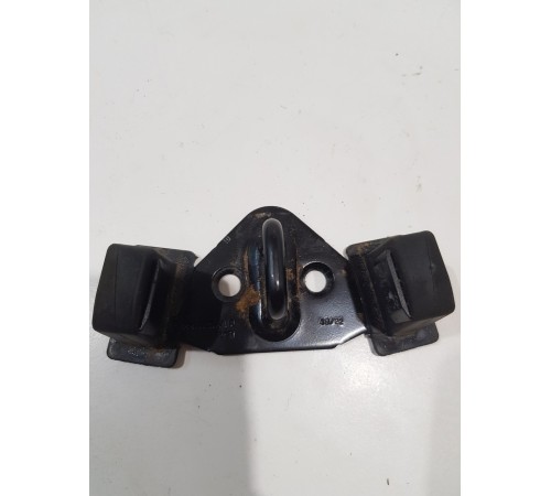 Ответная часть замка багажника