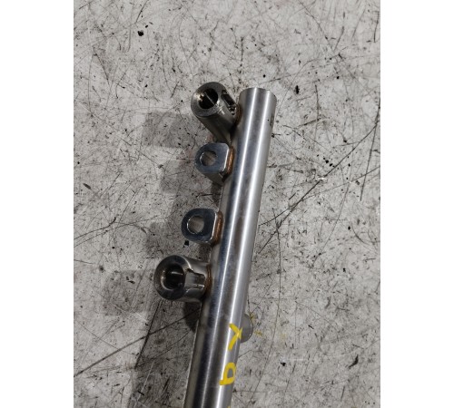 Топливная рампа рейка