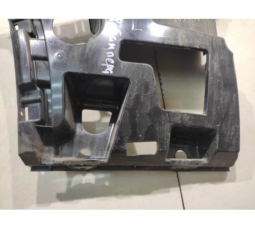 Кронштейн заднего бампера (левый)