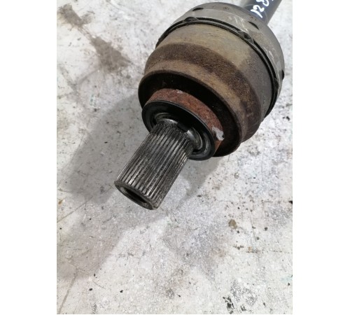 Привод (полуось) задний правый