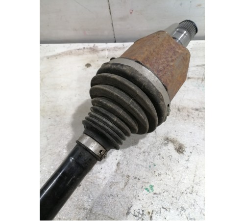 Привод (полуось) задний правый