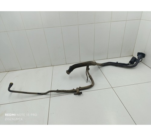 Горловина топливного бака