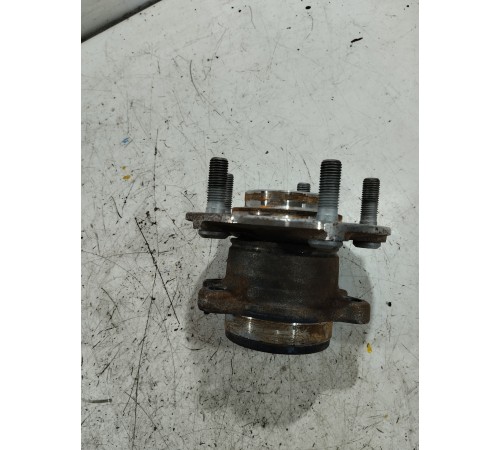 Ступица задняя левая