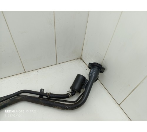 Горловина топливного бака