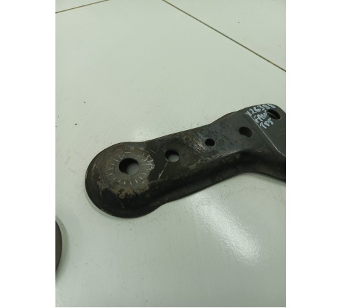 Комплект креплений заднего подрамника 2шт.