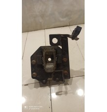 Опора двигателя левая