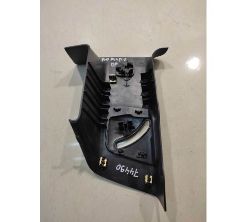 Обшивка центральной стойки (правая)