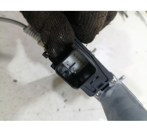 Стеклоподьемник,задний правый