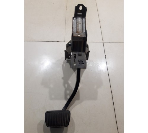 Педаль тормоза/сцепления