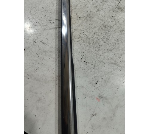 Молдинг стекла задний левый