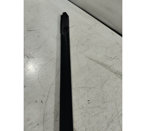 Молдинг стекла задний левый