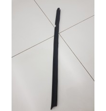 Уплотнитель стекла задний левый внутренний Уплотнитель стекла задний левый внутренний