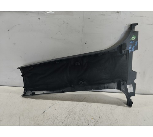 Обшивка центральной стойки правая нижняя