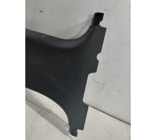 Обшивка центральной стойки правая нижняя