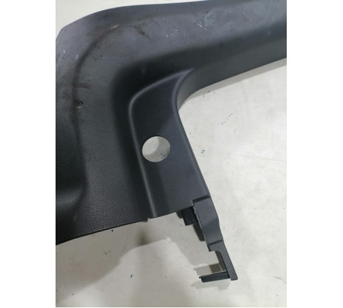 Накладка порога левпя передняя