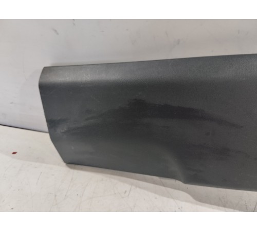 Обшивка центральной стойки правая нижняя