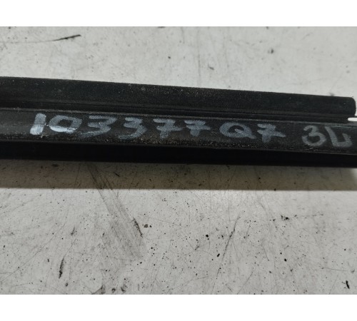 Уплотнитель стекла (задний левый наружный)