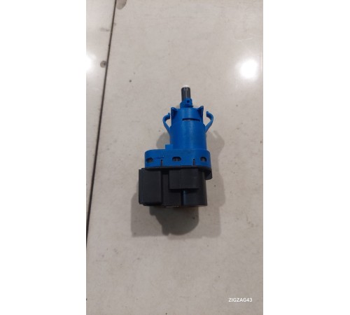 Датчик стоп сигнала