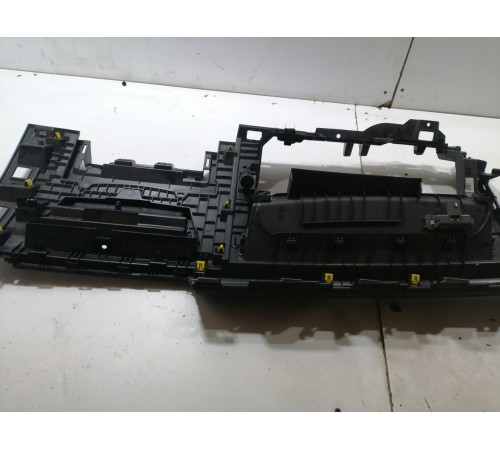 Накладка торпедо правая нижняя под бардачок