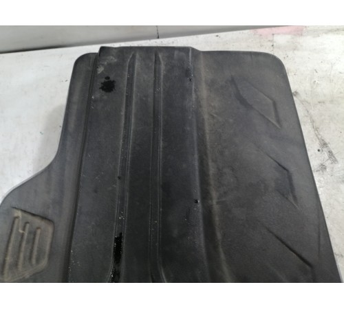 Декоративная накладка на двигатель