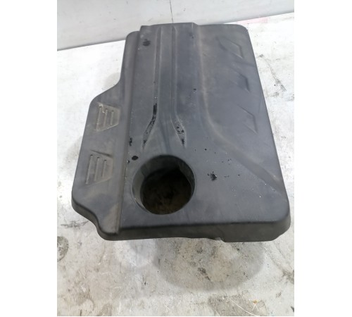 Декоративная накладка на двигатель