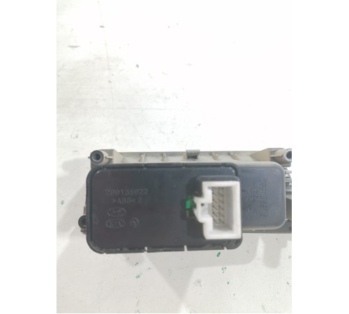 Кнопка стояночного тормоза (ручника)