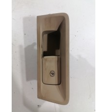 Кнопка стояночного тормоза (ручника)