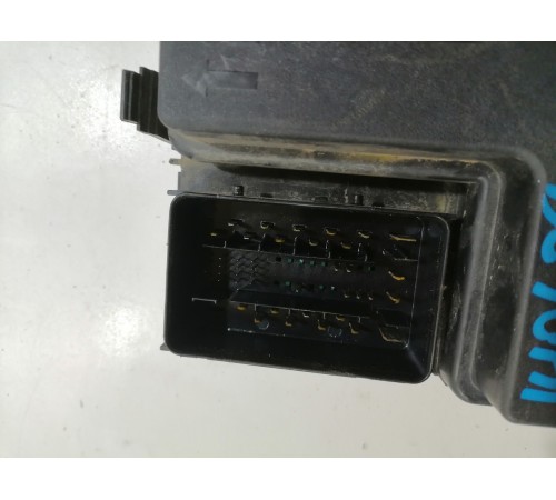 Монтажный блок предохранителей подкапотный