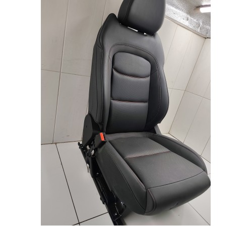 Сиденье переднее левое