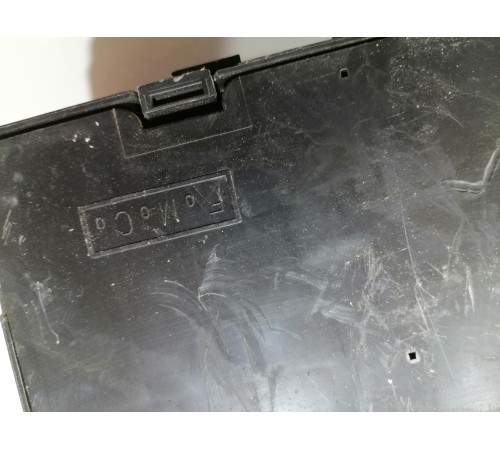 Монтажный блок предохранителей подкапотный