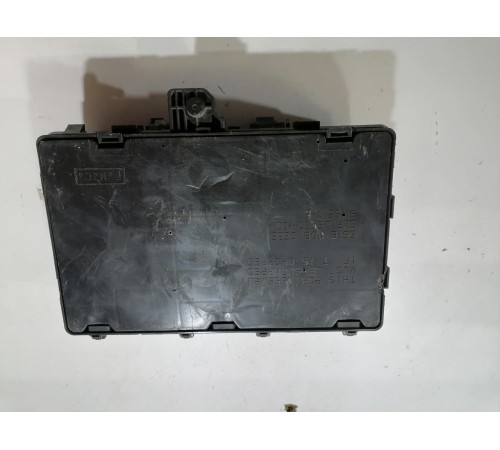 Монтажный блок предохранителей подкапотный