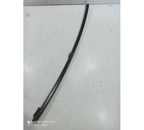 Уплотнитель двери(задний левый)