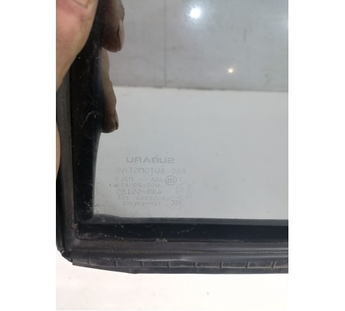 Стекло двери заднее правое форточка