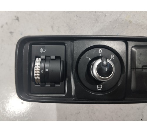 Блок управления корректора фар\управления зеркалом